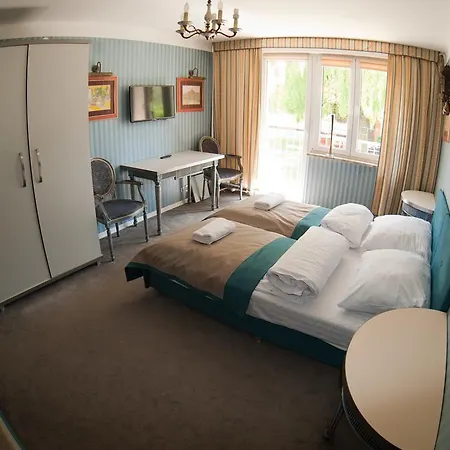 The Center Krakowska Apartman *